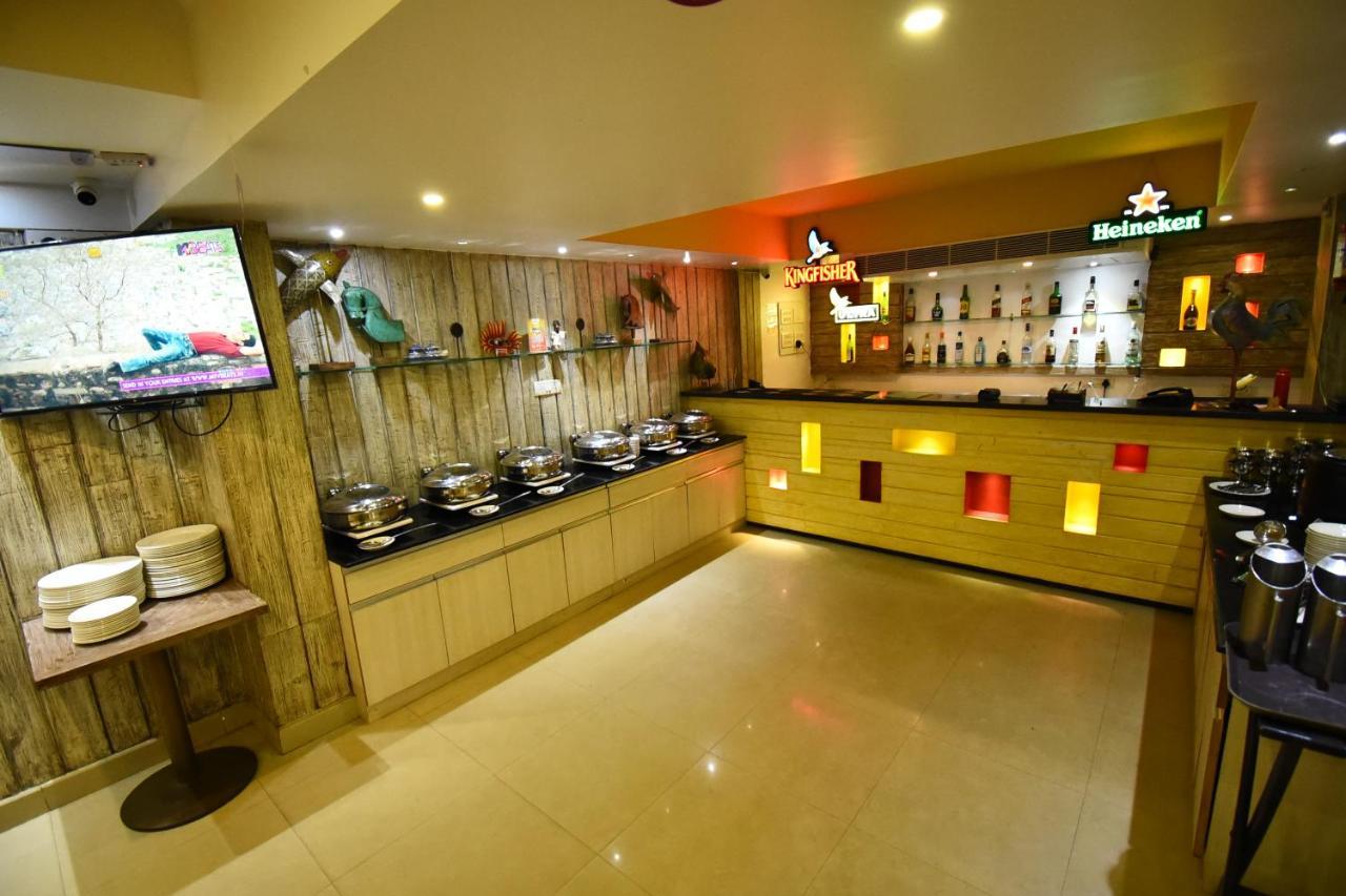 Hotel Campal Панаджи Экстерьер фото