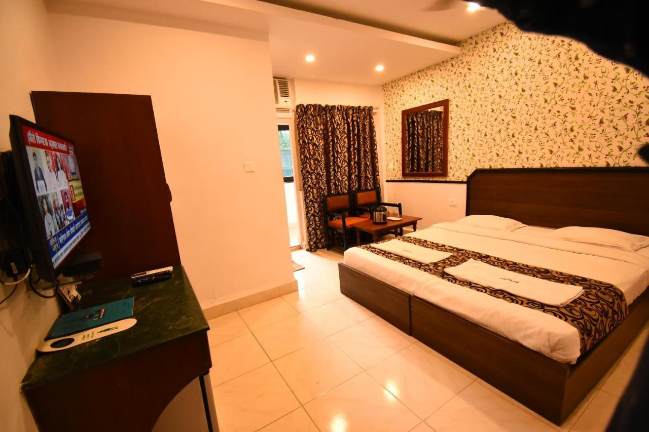Hotel Campal Панаджи Экстерьер фото